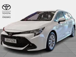 Vit Begagnad 2024 Toyota Corolla Active Kombi | 297 900 kr (Marknadspris)