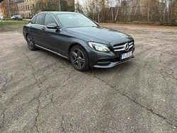 Mörkgrå Begagnad 2014 Mercedes C220 Avantgarde Sedan | 169 900 kr (Marknadspris)