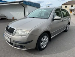 Ljusbrun (brun) Begagnad 2007 Skoda Fabia Kombi | 24 900 kr (Marknadspris)