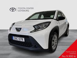 Vit Begagnad 2022 Toyota Aygo X Play SUV | 154 900 kr (Marknadspris)