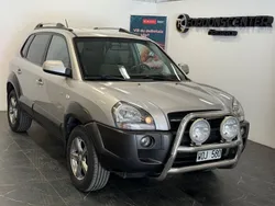 Silver Begagnad 2005 Hyundai Tucson SUV | 39 900 kr (Marknadspris)