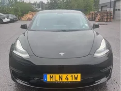 Svart Begagnad 2021 Tesla Model 3 Long Range Sedan | 329 000 kr (Dyr)