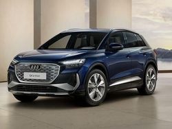 Navarrablå metallic Ny 2025 Audi Q4 e-tron S-Line SUV | 679 000 kr (Dyr)