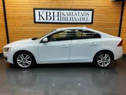 Vit Begagnad 2015 Volvo S60 Momentum Sedan | 84 900 kr (Marknadspris)