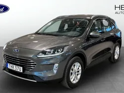 Grå (grey) Begagnad 2021 Ford Kuga Titanium SUV | 269 900 kr (Marknadspris)