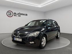 Svart Begagnad 2009 Kia Ceed EX Halvkombi | 48 500 kr (Marknadspris)