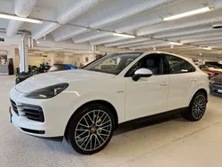 Vit (carrara white metallic) Begagnad 2021 Porsche Cayenne SUV | 749 900 kr (Superpris)