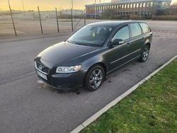 Grå Begagnad 2009 Volvo V50 Momentum Kombi | 55 900 kr (Lite dyr)