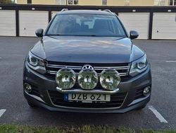 Grå Begagnad 2015 VW Tiguan Sportline SUV | 130 000 kr (Bra pris)