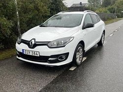 Vit Begagnad 2015 Renault Mégane GrandTour LIMITED Kombi | 76 000 kr (Marknadspris)