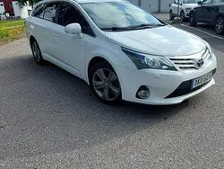 Vit Begagnad 2015 Toyota Avensis Edition Kombi | 84 900 kr (Marknadspris)