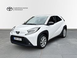 Vit Begagnad 2022 Toyota Aygo Comfort Halvkombi | 149 900 kr (Marknadspris)