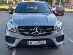 Grå Begagnad 2017 Mercedes GLE350 AMG line SUV | 349 000 kr (Marknadspris)