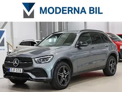 Grå Begagnad 2021 Mercedes GLC300e Premium SUV | 419 900 kr (Marknadspris)