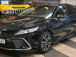 Svart Begagnad 2021 Toyota Camry Hybrid Executive Sedan | 229 500 kr (Bra pris)