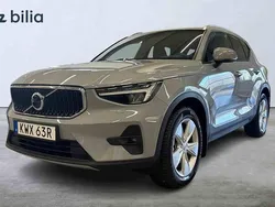 Grå Begagnad 2024 Volvo XC40 SUV | 349 900 kr