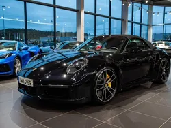 Svart Begagnad 2023 Porsche 911 Turbo S Cabriolet Cab | 2 895 000 kr