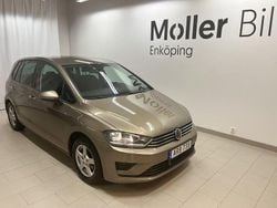 Pyramid gold metallic Begagnad 2016 VW Golf Sportsvan Minibuss | 89 000 kr
