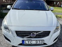 Vit Begagnad 2013 Volvo V60 Momentum Kombi | 65 000 kr (Superpris)