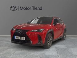 Röd Begagnad 2022 Lexus UX 250h Sport Design Packet SUV | 319 900 kr (Marknadspris)