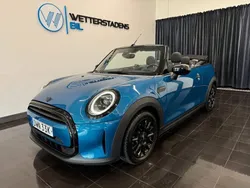 Blå ( island blue) Begagnad 2023 Mini Cooper Cabriolet Comfort Cab | 279 000 kr (Marknadspris)