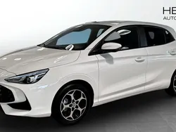 Vit Ny 2024 MG MG3 Luxury Halvkombi | 284 990 kr (Marknadspris)