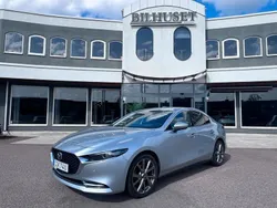 Grå Begagnad 2019 Mazda 3 Sedan | 219 900 kr (Marknadspris)