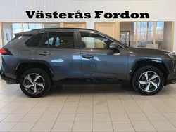 Mörkgrå Begagnad 2020 Toyota RAV4 Hybrid Edition SUV | 379 900 kr (Marknadspris)