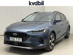 Blå (blå metallic) Begagnad 2023 Ford Focus Active Halvkombi | 204 800 kr (Bra pris)