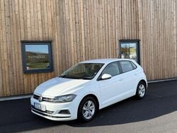 Vit Begagnad 2017 VW Polo Halvkombi | 89 500 kr (Marknadspris)