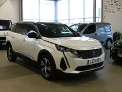 Vit Begagnad 2023 Peugeot 5008 GTi Minibuss | 309 900 kr (Marknadspris)