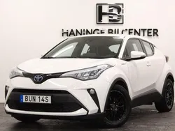 Vit Begagnad 2021 Toyota C-HR Active SUV | 199 900 kr (Lite dyr)