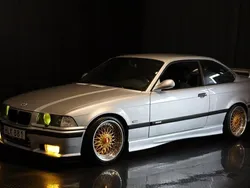 Ljusgrå Begagnad 1998 BMW 328 Sportkupé | 219 500 kr