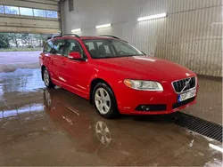 Röd Begagnad 2009 Volvo V70 Momentum Kombi | 45 000 kr (Bra pris)