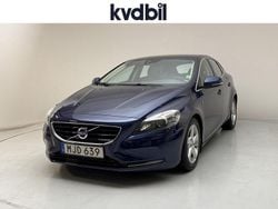 Blå (blå metallic) Begagnad 2015 Volvo V40 Halvkombi | 124 800 kr (Bra pris)