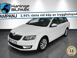 Vit Begagnad 2014 Skoda Octavia Kombi | 89 900 kr (Marknadspris)