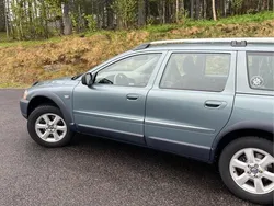 Grön Begagnad 2005 Volvo XC70 Kinetic SUV | 49 000 kr (Marknadspris)