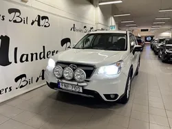 Vit Begagnad 2015 Subaru Forester SUV | 125 000 kr (Marknadspris)