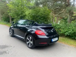 Svart Begagnad 2013 VW Beetle Cab | 139 000 kr (Marknadspris)