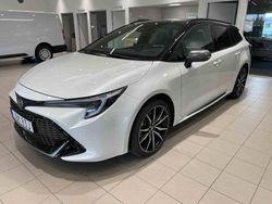 Vit Begagnad 2025 Toyota Corolla Kombi | 389 900 kr