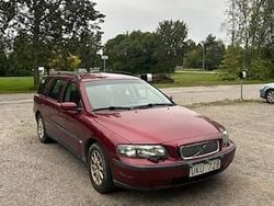 Röd Begagnad 2004 Volvo V70 Kombi | 10 000 kr (Superpris)