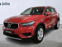 Röd Begagnad 2022 Volvo XC40 Momentum SUV | 304 000 kr (Marknadspris)