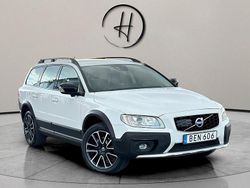 Vit Begagnad 2015 Volvo XC70 Dynamic SUV | 169 900 kr