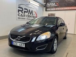 Svart Begagnad 2013 Volvo S60 Momentum Sedan | 134 900 kr (Marknadspris)