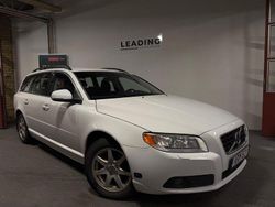 Vit Begagnad 2013 Volvo V70 Momentum Kombi | 89 900 kr (Bra pris)