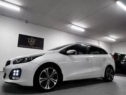 Vit Begagnad 2016 Kia Ceed Sportswagon GT-Line Kombi | 89 900 kr (Marknadspris)