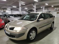 Grå Begagnad 2006 Renault Mégane GrandTour Kombi | 29 900 kr (Marknadspris)