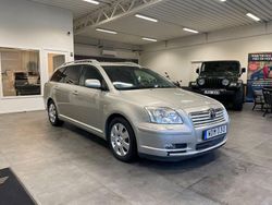 Silver Begagnad 2004 Toyota Avensis Kombi | 24 900 kr (Dyr)