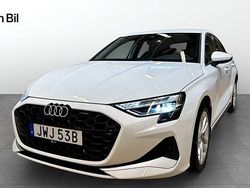 Glaciärvit metallic Begagnad 2024 Audi A3 Advanced Plus | 304 000 kr (Lite dyr)