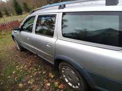 Grå Begagnad 2001 Volvo XC70 Kombi | 15 000 kr
